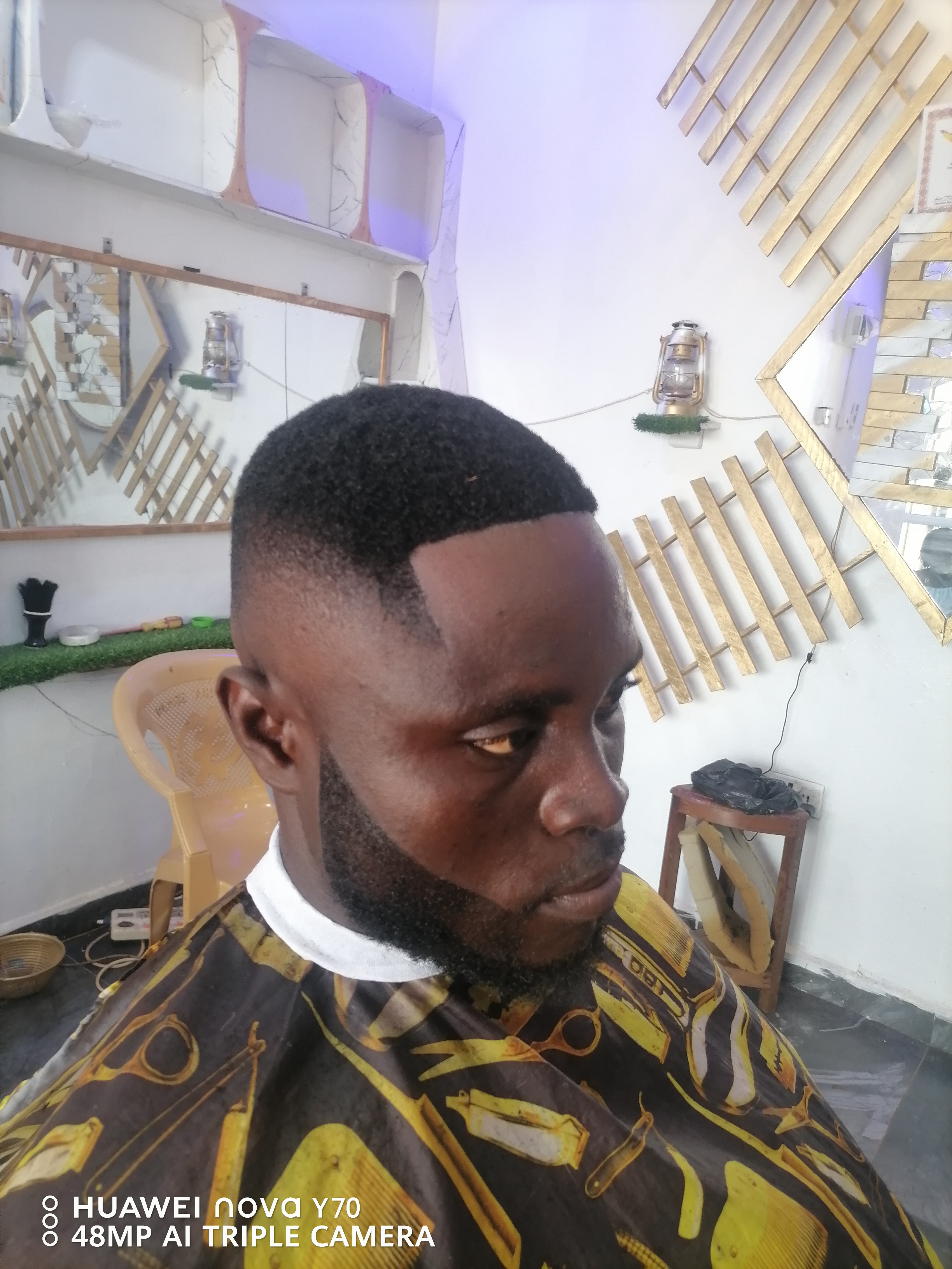 /Normal cut with fade and without dye