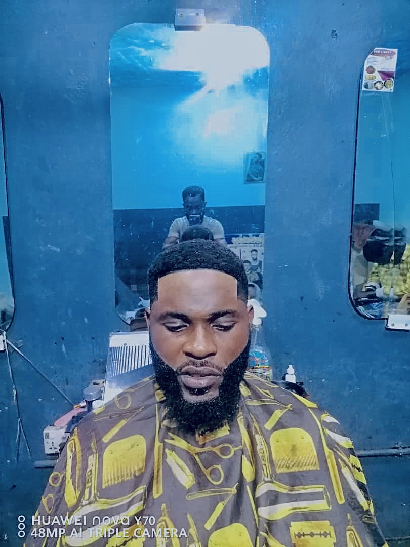 /Hairline retouch and shave